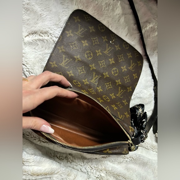 COPY - ✨Louis Vuitton St. Germain Crossbody ✨ - Picture 9 of 13